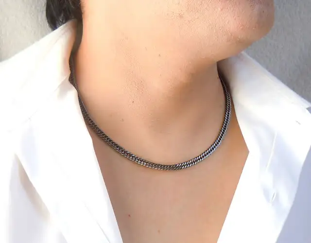 thumbnail interactive-video image 1 of Pure Titanium Curb Chain Necklace - 23.6 Inch (60cm) - Anti-Allergy - H266 1 of 5